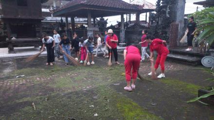 Gerakan Kulkul PKK dan Posyandu Desa Ringdikit